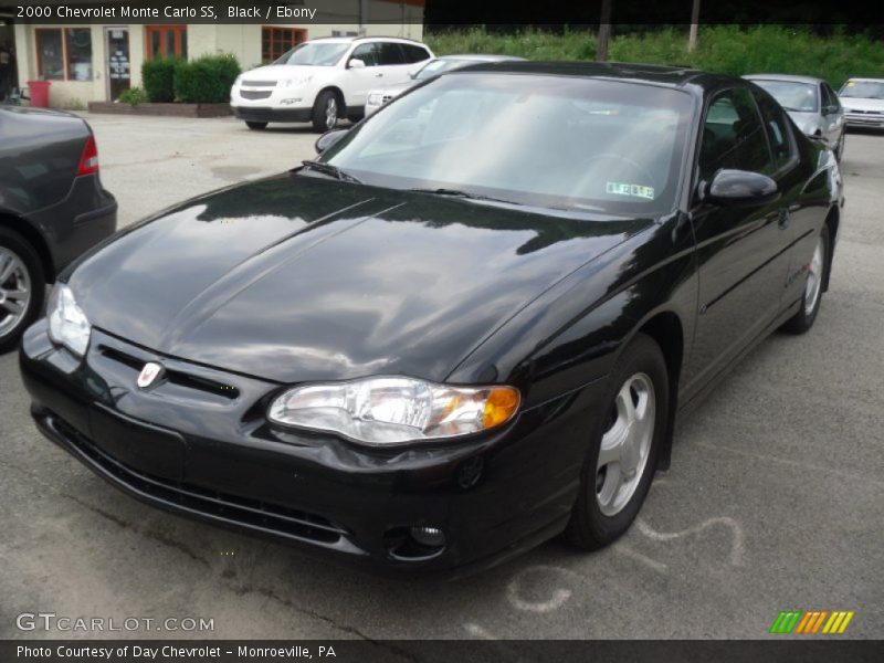 Front 3/4 View of 2000 Monte Carlo SS