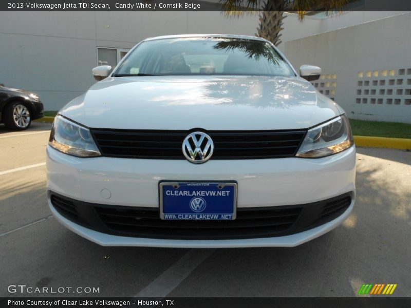Candy White / Cornsilk Beige 2013 Volkswagen Jetta TDI Sedan