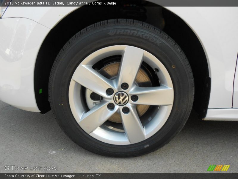 Candy White / Cornsilk Beige 2013 Volkswagen Jetta TDI Sedan