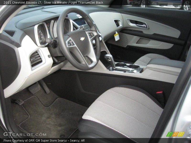 Silver Ice Metallic / Light Titanium/Jet Black 2011 Chevrolet Equinox LT