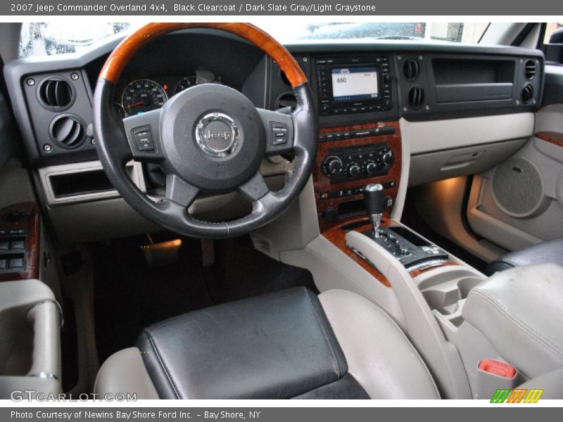 Black Clearcoat / Dark Slate Gray/Light Graystone 2007 Jeep Commander Overland 4x4