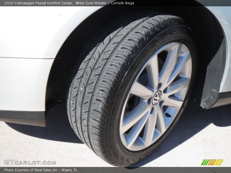White Gold Metallic / Cornsilk Beige 2010 Volkswagen Passat Komfort Sedan