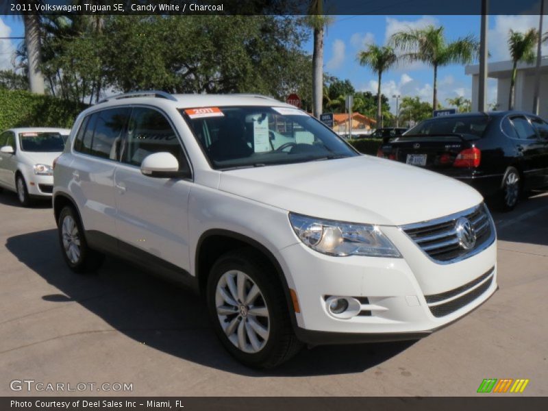 Candy White / Charcoal 2011 Volkswagen Tiguan SE