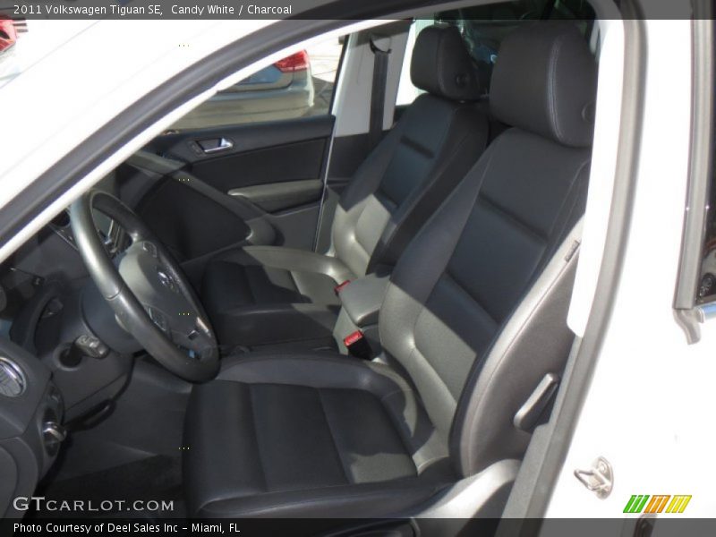 Candy White / Charcoal 2011 Volkswagen Tiguan SE