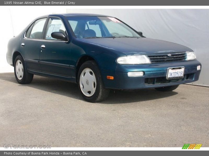Blue Emerald / Grey 1995 Nissan Altima GXE
