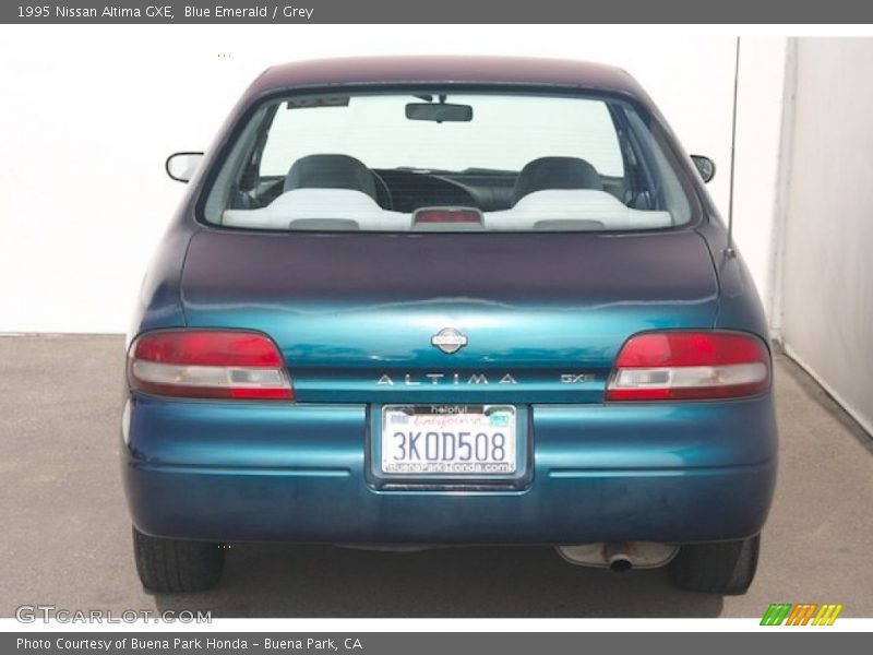 Blue Emerald / Grey 1995 Nissan Altima GXE