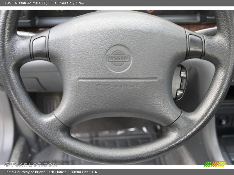Blue Emerald / Grey 1995 Nissan Altima GXE