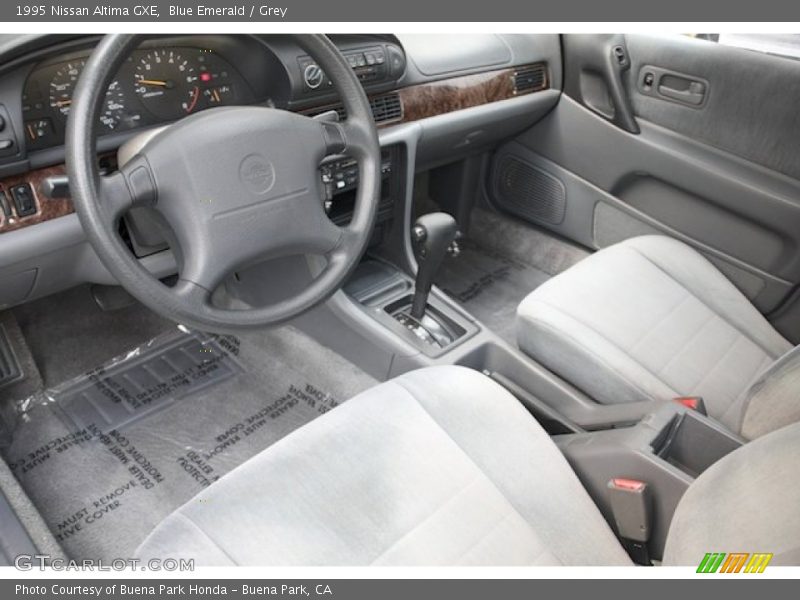  1995 Altima GXE Grey Interior