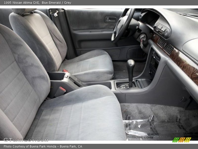 Front Seat of 1995 Altima GXE