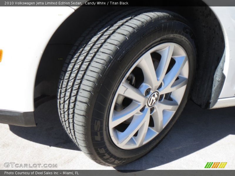 Candy White / Titan Black 2010 Volkswagen Jetta Limited Edition Sedan
