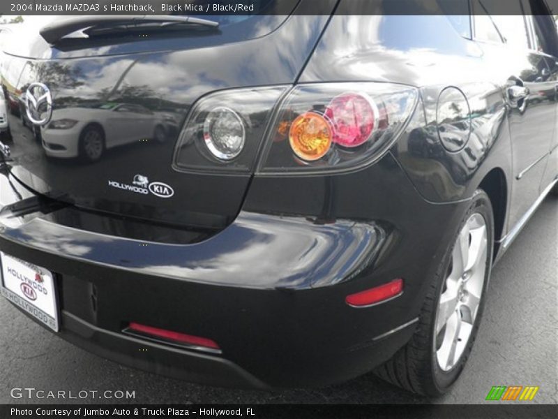 Black Mica / Black/Red 2004 Mazda MAZDA3 s Hatchback