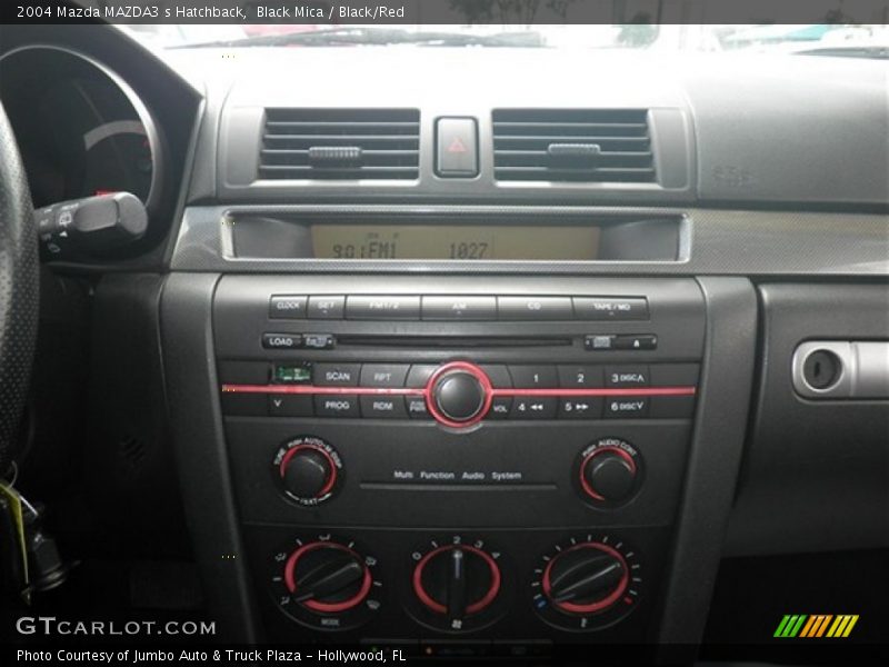 Controls of 2004 MAZDA3 s Hatchback