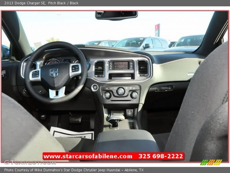 Pitch Black / Black 2013 Dodge Charger SE