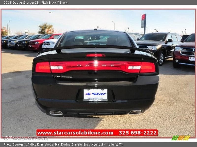 Pitch Black / Black 2013 Dodge Charger SE