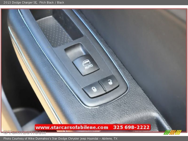 Pitch Black / Black 2013 Dodge Charger SE