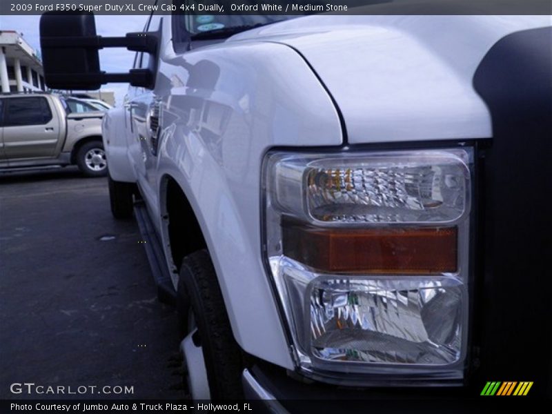 Oxford White / Medium Stone 2009 Ford F350 Super Duty XL Crew Cab 4x4 Dually