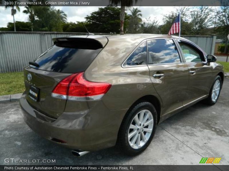Golden Umber Mica / Ivory 2010 Toyota Venza I4