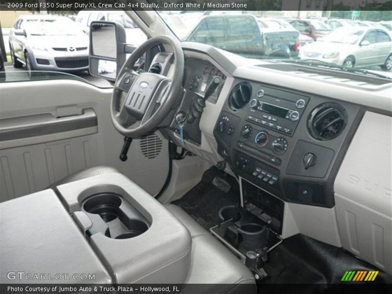 Dashboard of 2009 F350 Super Duty XL Crew Cab 4x4 Dually