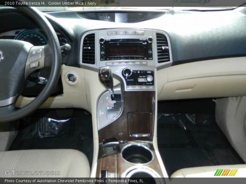 Golden Umber Mica / Ivory 2010 Toyota Venza I4