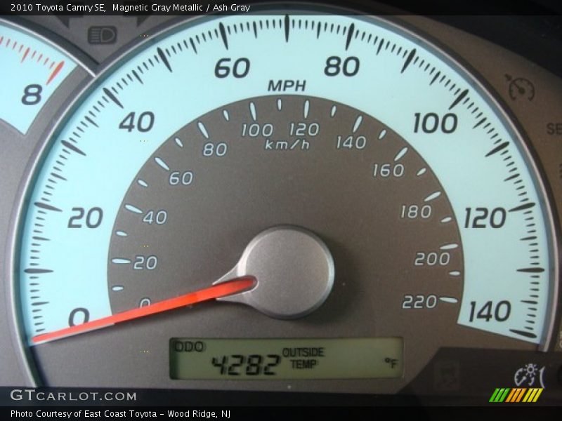 Magnetic Gray Metallic / Ash Gray 2010 Toyota Camry SE