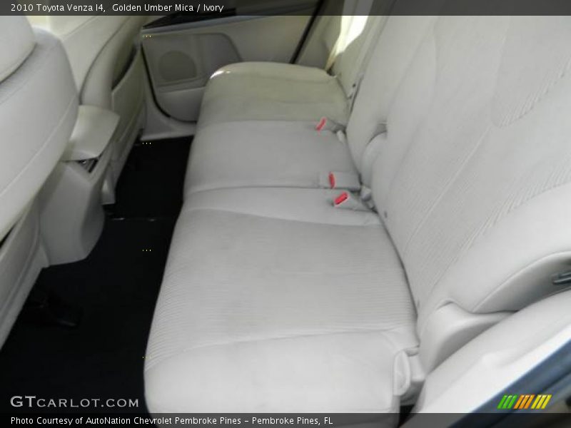 Golden Umber Mica / Ivory 2010 Toyota Venza I4