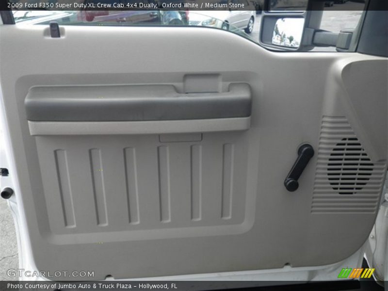Oxford White / Medium Stone 2009 Ford F350 Super Duty XL Crew Cab 4x4 Dually