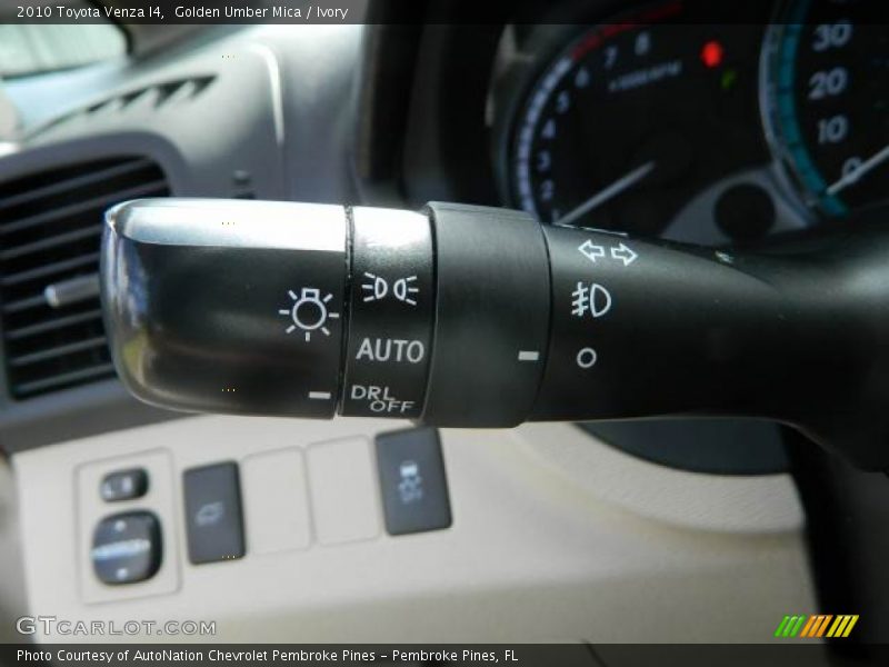 Golden Umber Mica / Ivory 2010 Toyota Venza I4