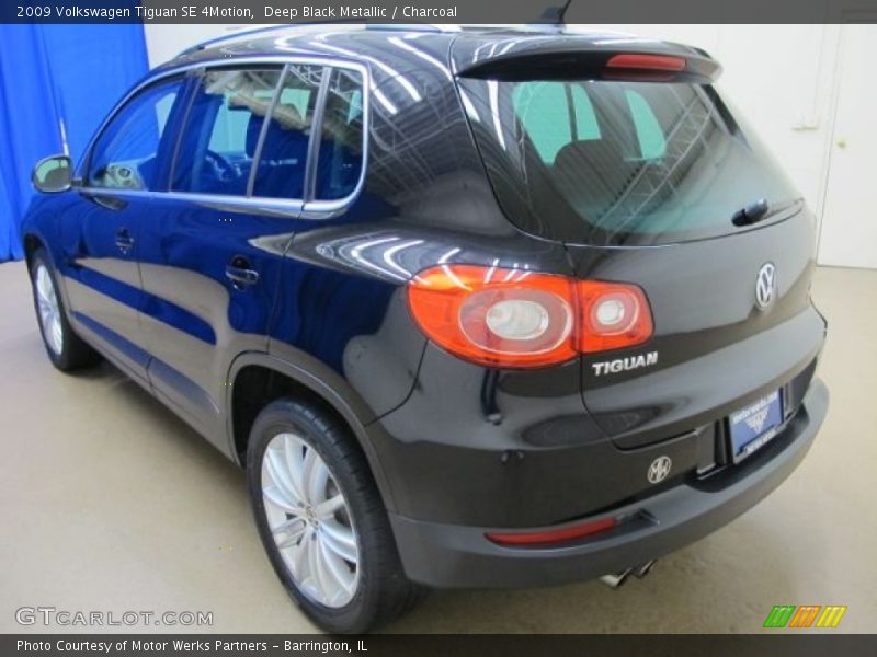 Deep Black Metallic / Charcoal 2009 Volkswagen Tiguan SE 4Motion