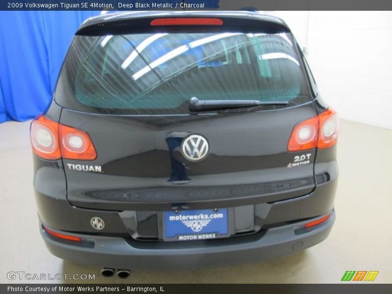 Deep Black Metallic / Charcoal 2009 Volkswagen Tiguan SE 4Motion