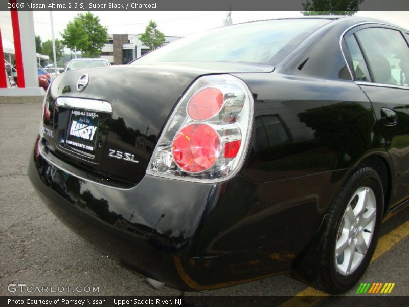 Super Black / Charcoal 2006 Nissan Altima 2.5 S
