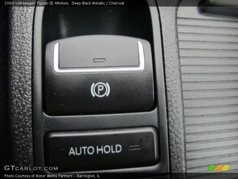 Deep Black Metallic / Charcoal 2009 Volkswagen Tiguan SE 4Motion