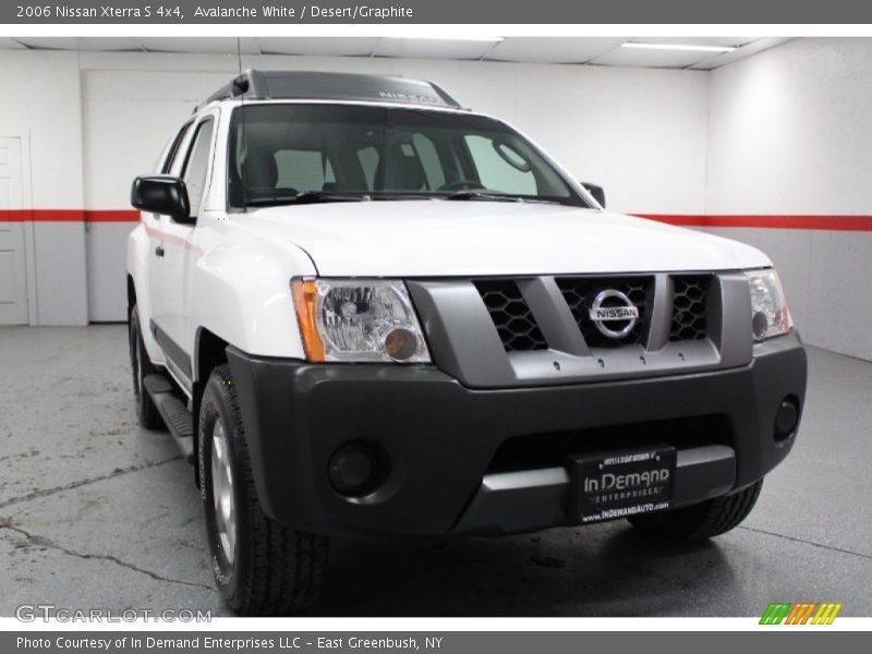 Avalanche White / Desert/Graphite 2006 Nissan Xterra S 4x4