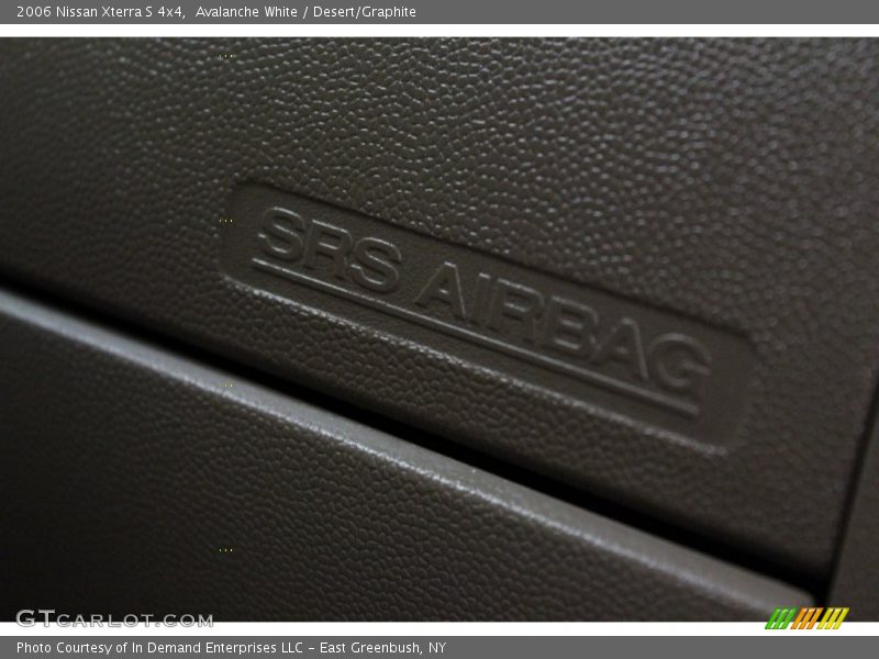 Avalanche White / Desert/Graphite 2006 Nissan Xterra S 4x4