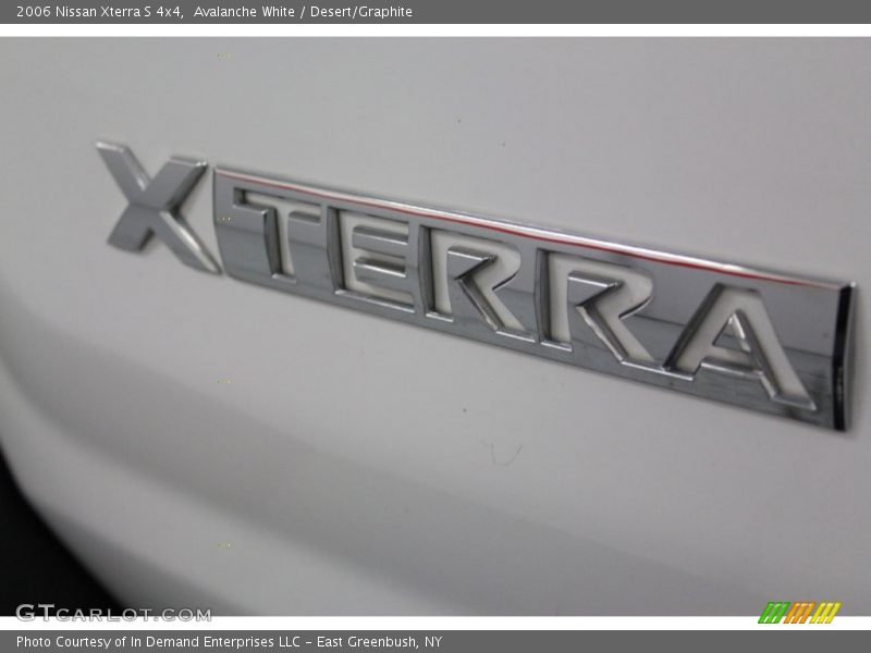 Avalanche White / Desert/Graphite 2006 Nissan Xterra S 4x4