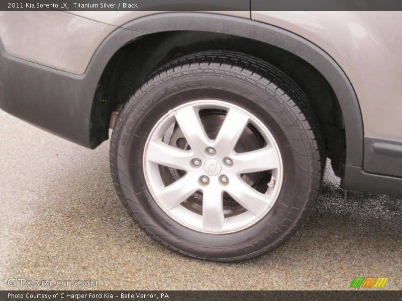 Titanium Silver / Black 2011 Kia Sorento LX