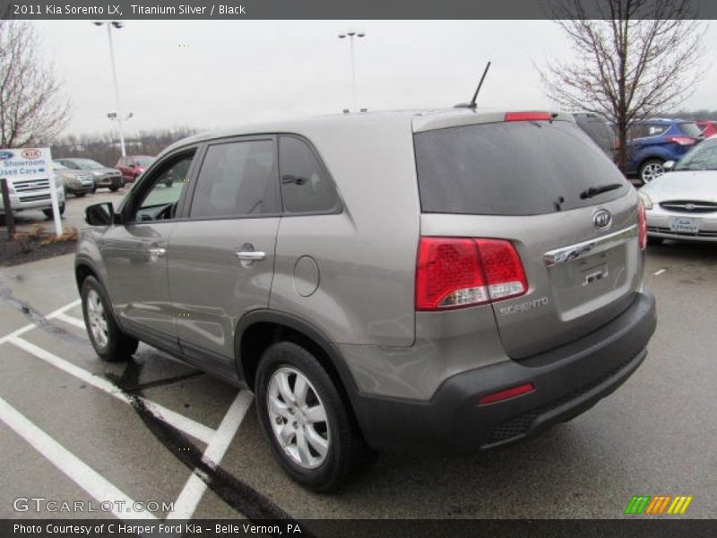 Titanium Silver / Black 2011 Kia Sorento LX