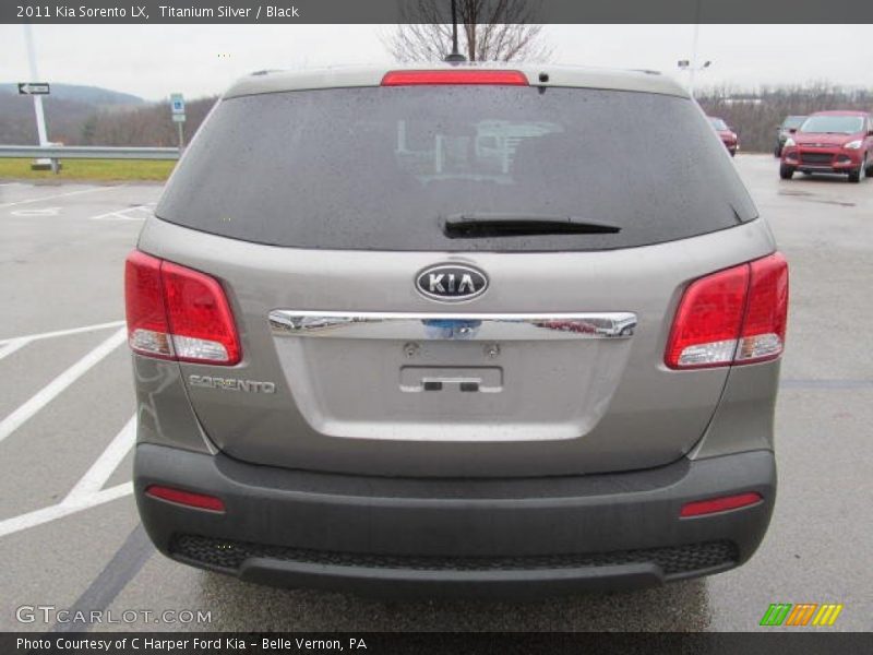 Titanium Silver / Black 2011 Kia Sorento LX