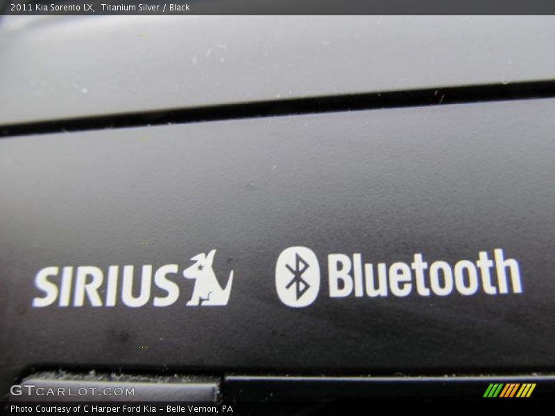 Titanium Silver / Black 2011 Kia Sorento LX