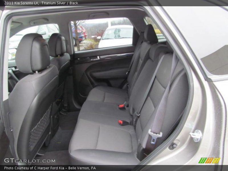 Titanium Silver / Black 2011 Kia Sorento LX
