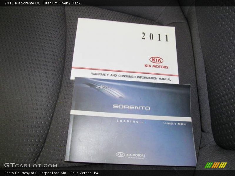 Titanium Silver / Black 2011 Kia Sorento LX