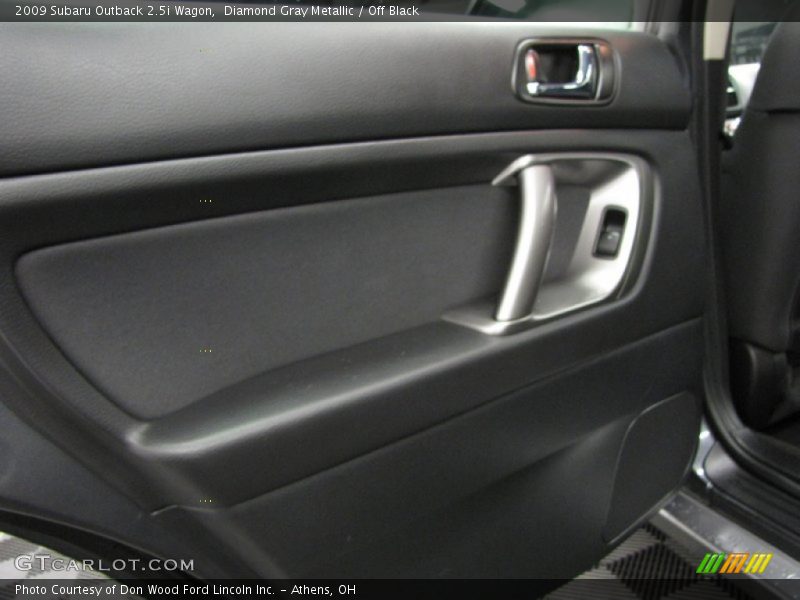 Diamond Gray Metallic / Off Black 2009 Subaru Outback 2.5i Wagon