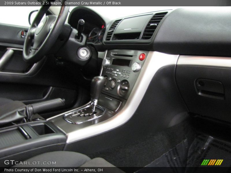 Diamond Gray Metallic / Off Black 2009 Subaru Outback 2.5i Wagon