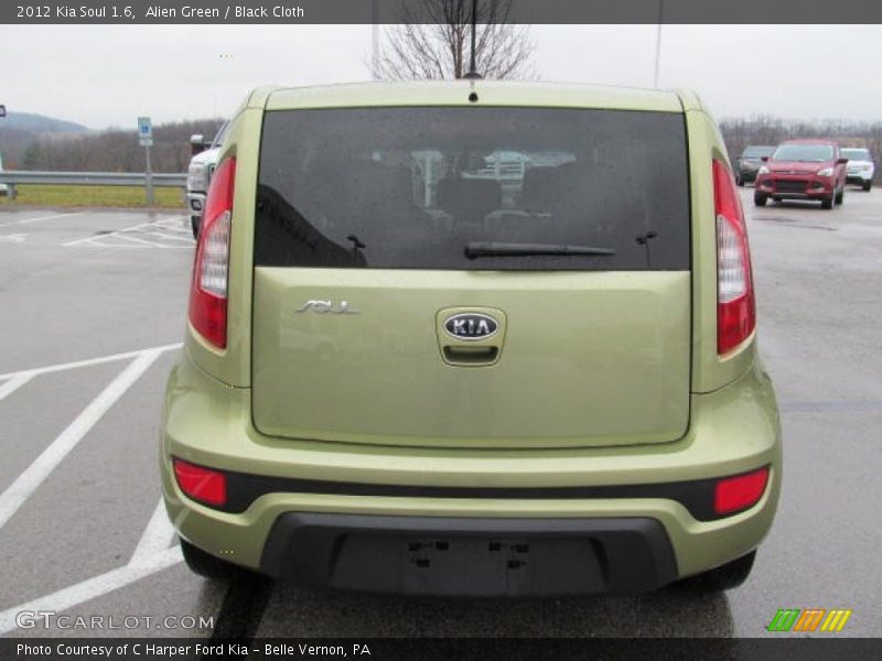 Alien Green / Black Cloth 2012 Kia Soul 1.6