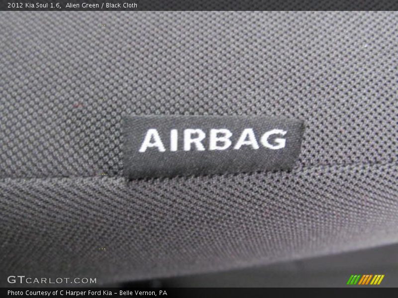 Alien Green / Black Cloth 2012 Kia Soul 1.6