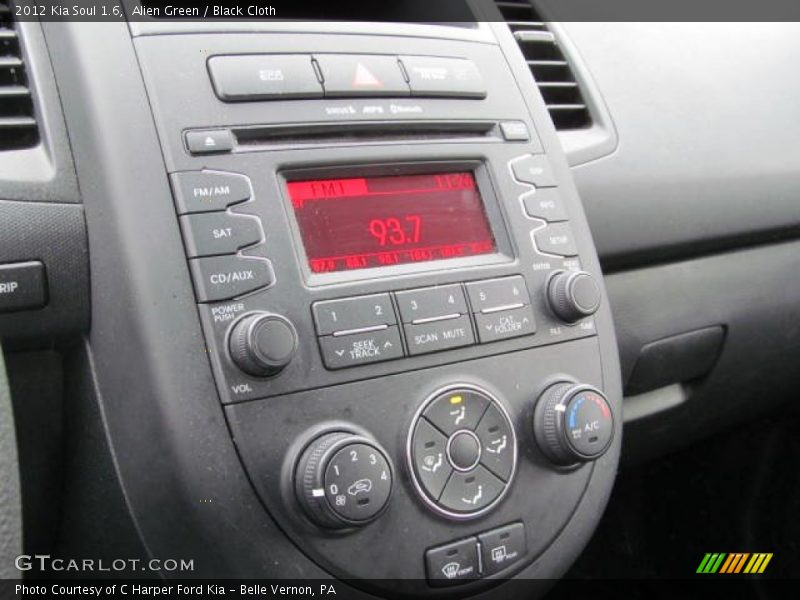 Alien Green / Black Cloth 2012 Kia Soul 1.6