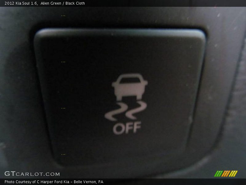 Alien Green / Black Cloth 2012 Kia Soul 1.6