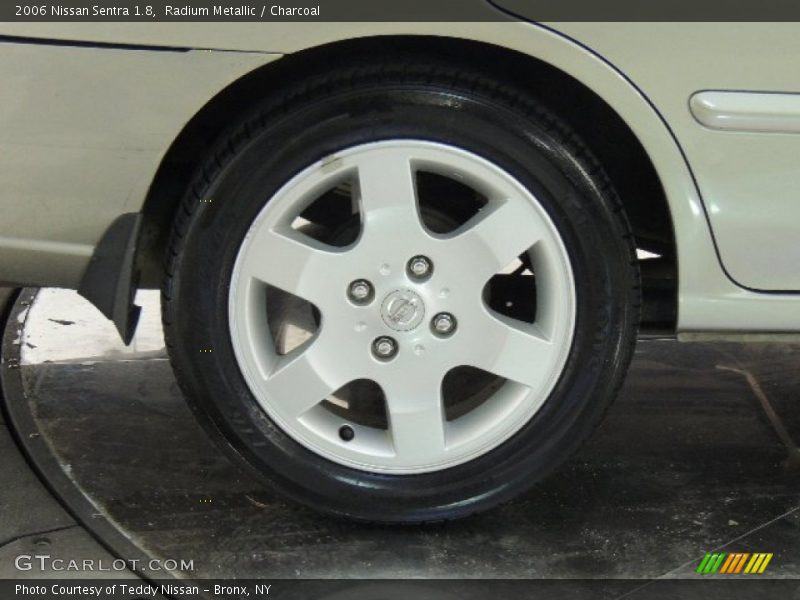 Radium Metallic / Charcoal 2006 Nissan Sentra 1.8