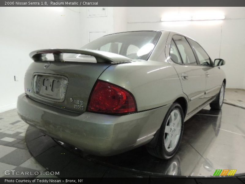 Radium Metallic / Charcoal 2006 Nissan Sentra 1.8