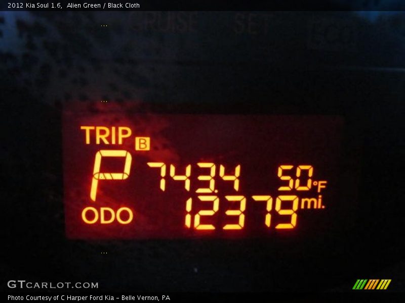 Alien Green / Black Cloth 2012 Kia Soul 1.6