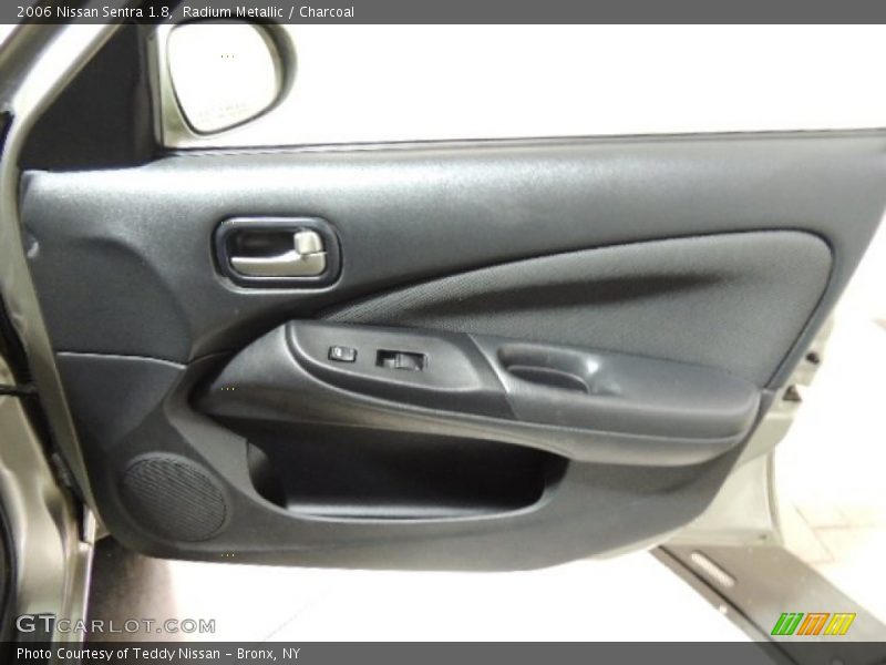 Radium Metallic / Charcoal 2006 Nissan Sentra 1.8